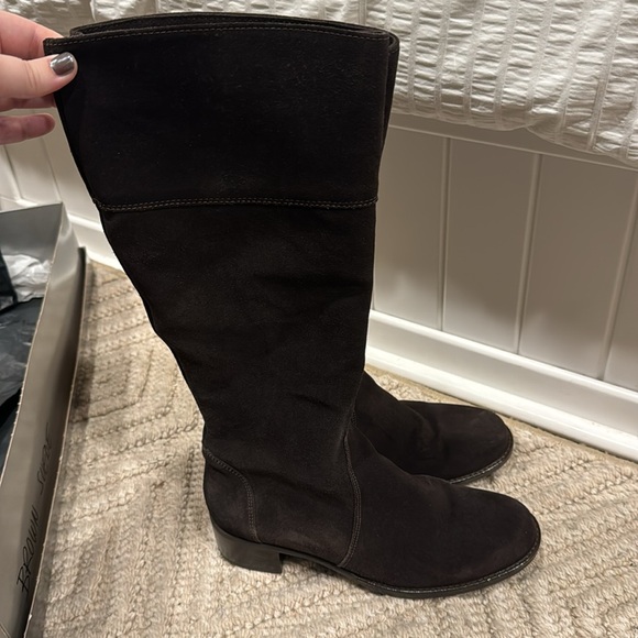 La Canadienne Passion Espresso Suede Boots - Picture 6 of 11
